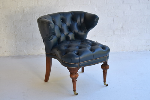 040 Atlantic Blue Leather Chair